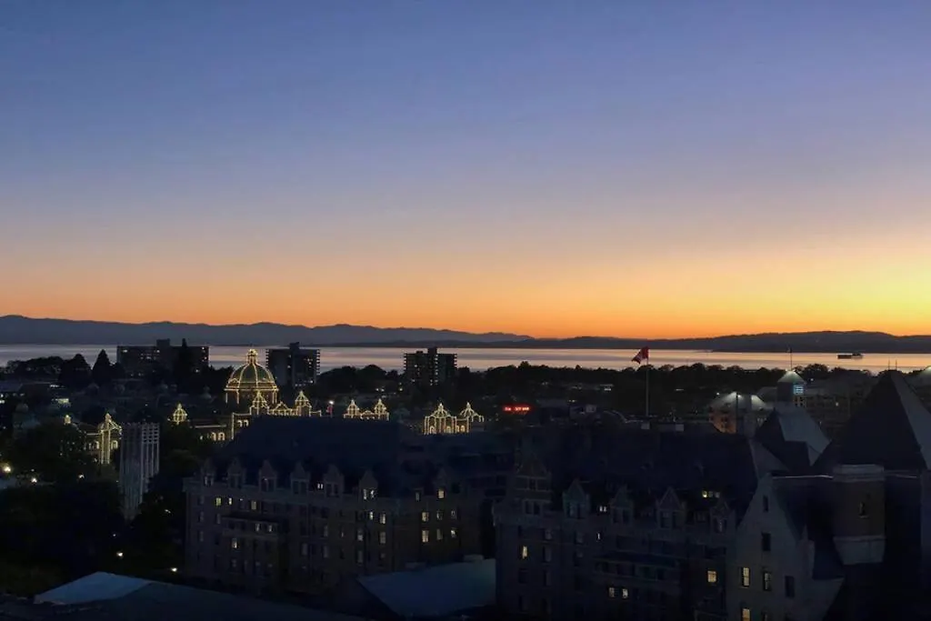 Salish Sights At The Falls- 2 Bed W/Stunning Views Apartment Victoria